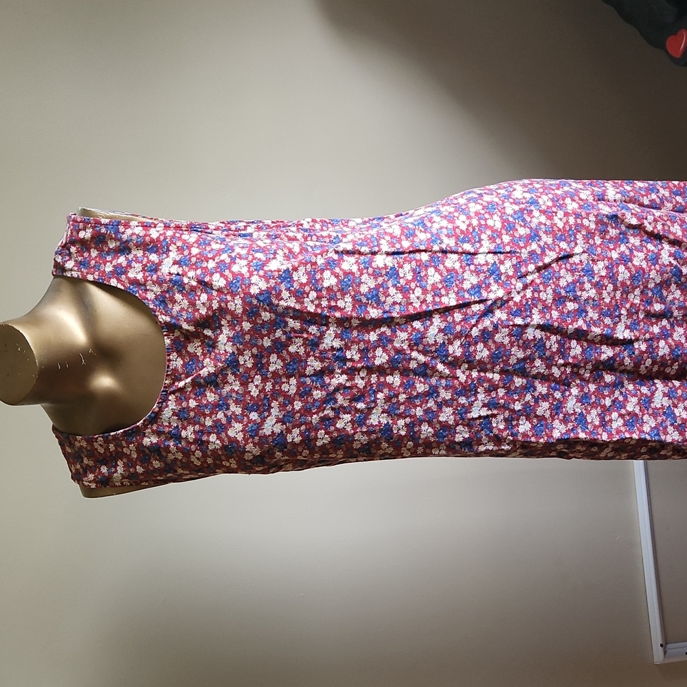 Woman's vintage maxi dress